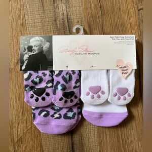 NWT 4 piece marilyn monroe matching socks for dog and owner